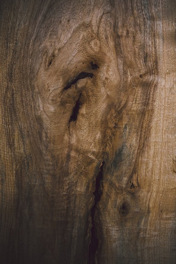 Comment fabriquer un mur d'accents avec du bois de récupération ?